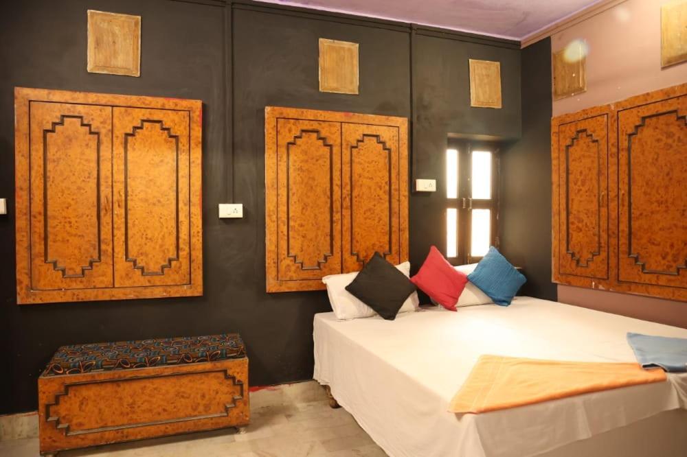 Auberge de jeunesse Santkripa Backpackers 400 Mtr From Railway Station à Jodhpur  Extérieur photo
